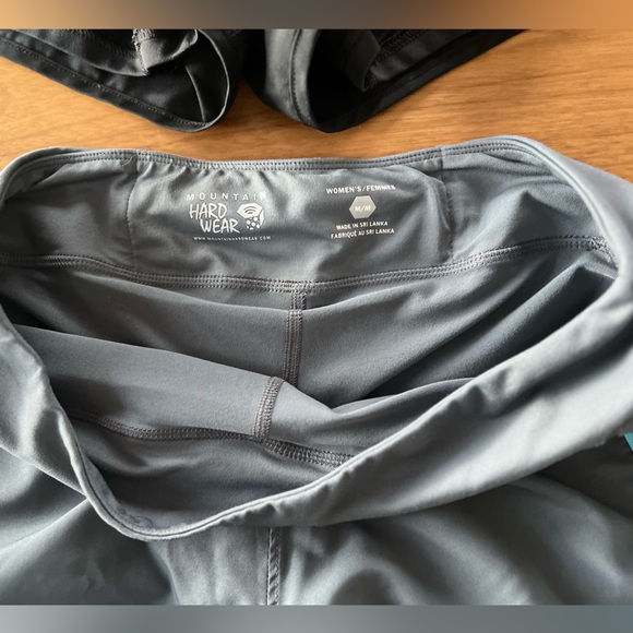 2 pair Mountain Hardware Running shorts, size Medium - Picture 3 of 6
